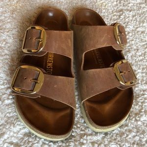 Brown leather big gold buckle Birkenstock’s - size 37 (6-6.5)